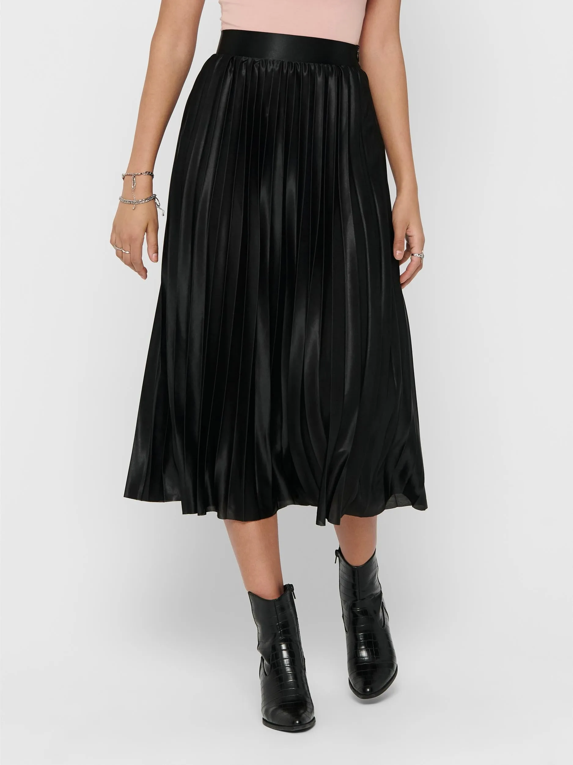 Hailey Pleated Skirt - Black