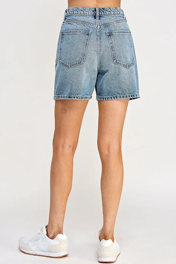 HIGH RISE BAGGY SHORTS WITH SLIGHT DISTRISSING IN LIGHT VINTAGE   / SP-S7576LV