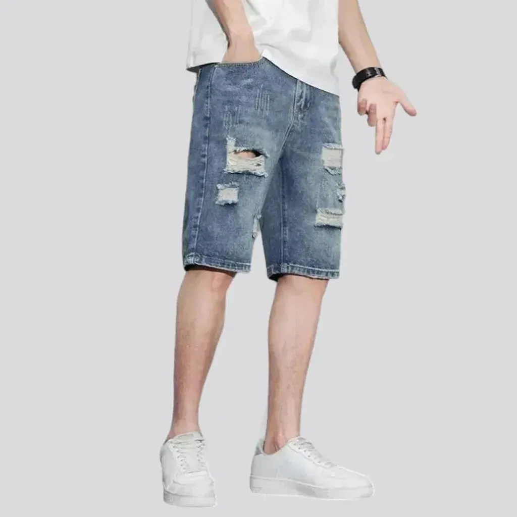 Knee-length loose jeans shorts for men