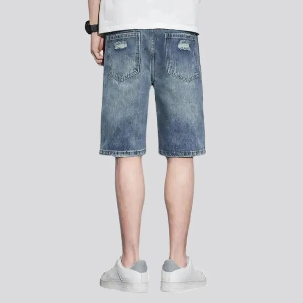 Knee-length loose jeans shorts for men