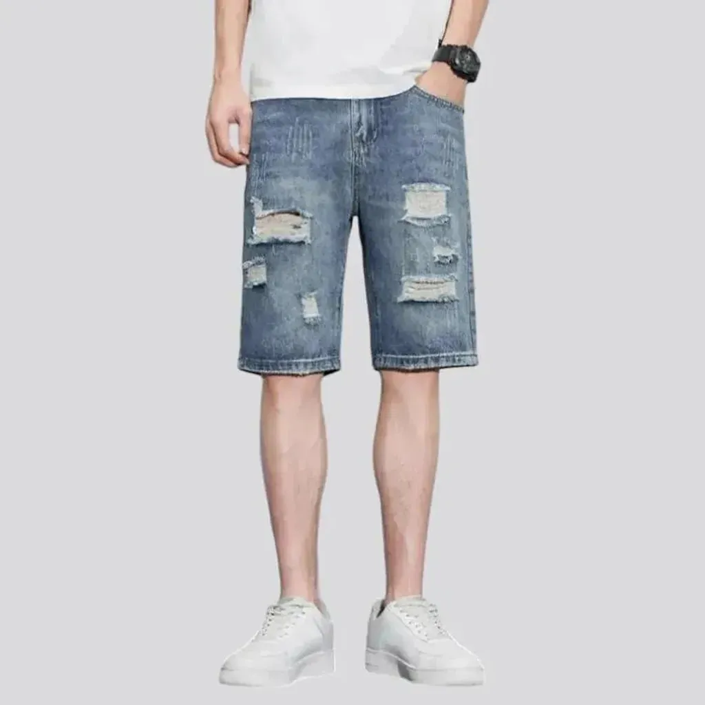 Knee-length loose jeans shorts for men