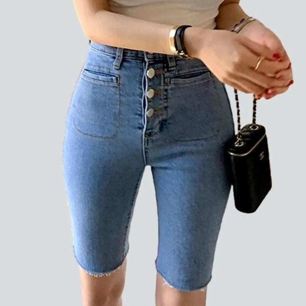 Straight pocket buttoned denim shorts